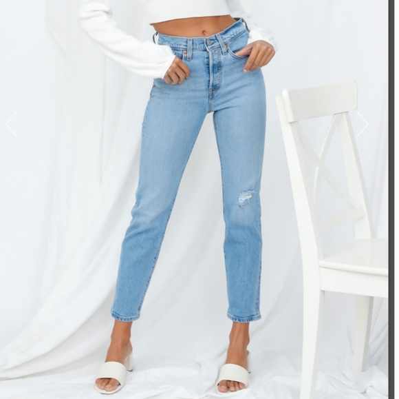 Levi's WEDGIE Premium High Rise Straight Jeans - Picture 4 of 5